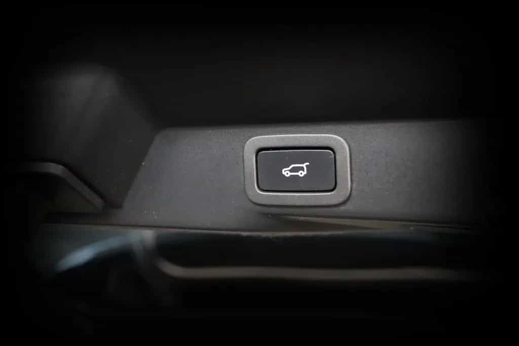 Land Rover Range Rover Rover Sport SE*PANORAMA*NAVI*AHK*LUFT* 12/2016-photo-23