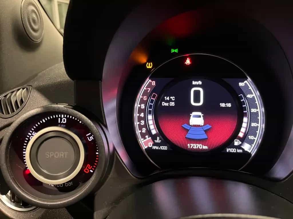 Abarth 595 Competizione BI-XEN NAV DAB PDC 17" 06/2021-photo-18