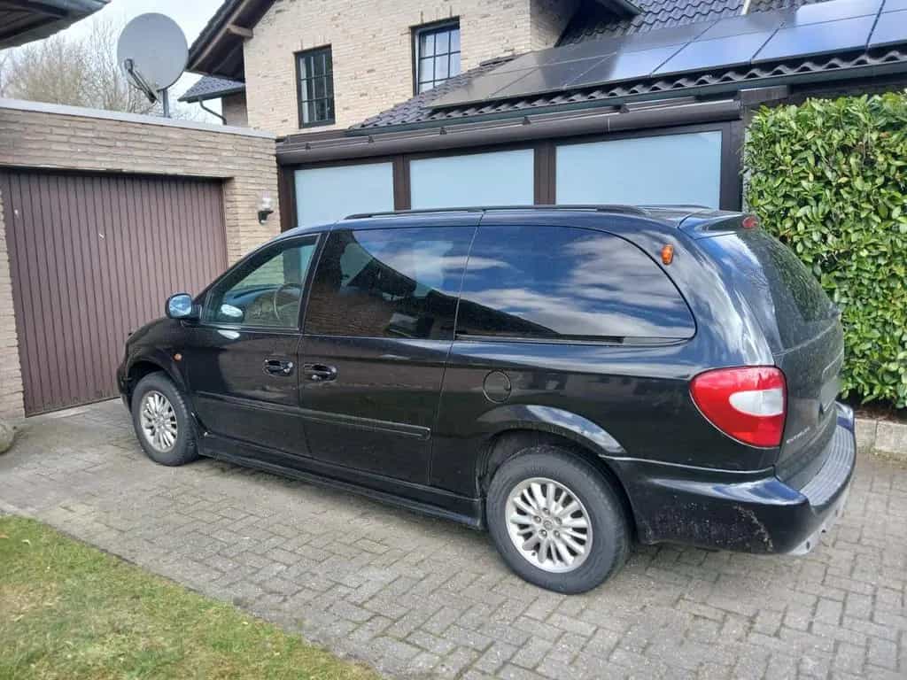 Chrysler Grand Voyager 2.8 Autom. Behindertenfahrzeug 11/2009-photo-1
