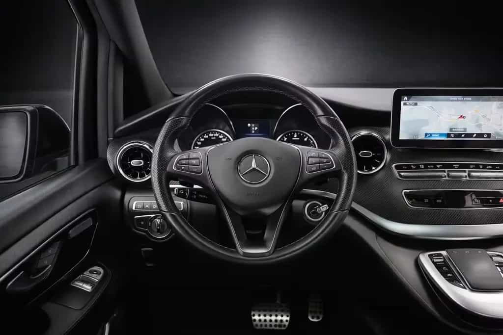 Mercedes-Benz V 300 LANG*4MATIC*AMG SPORT*EXCLUSIVE*PANO*VOLL* 10/2022-photo-10