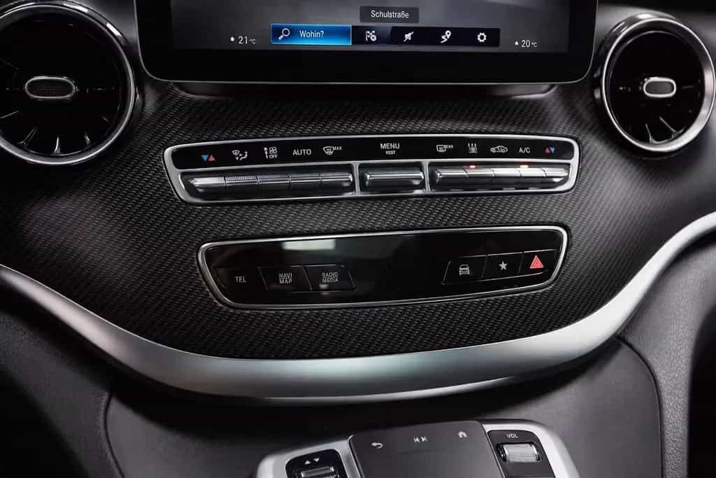 Mercedes-Benz V 300 LANG*4MATIC*AMG SPORT*EXCLUSIVE*PANO*VOLL* 10/2022-photo-23