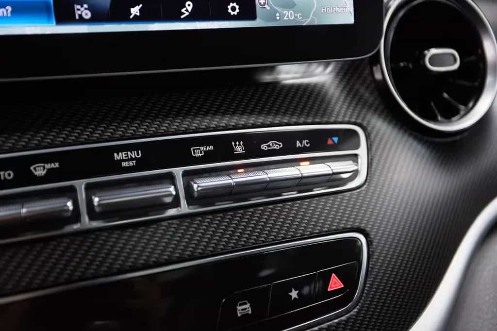 Mercedes-Benz V 300 LANG*4MATIC*AMG SPORT*EXCLUSIVE*PANO*VOLL* 10/2022-photo-28