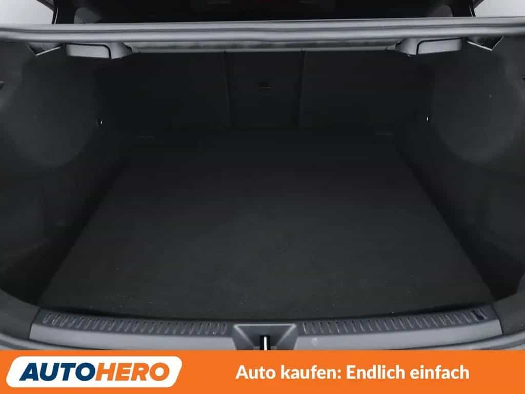 Mercedes-Benz A 250 AMG Line Aut.*NAVI*LED*TEMPO* 06/2019-photo-17