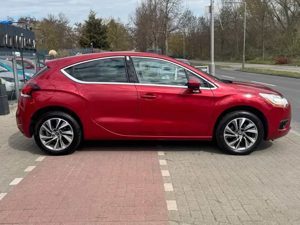 Citroën DS4 SoChic 1.6HDI*Aut.*Klima*Temp.*PDC*Massage* 10/2012-photo-3