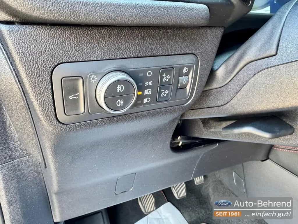 Ford Kuga ST-Line X el.Heckklappe Ganzjahresreifen 05/2022-photo-10