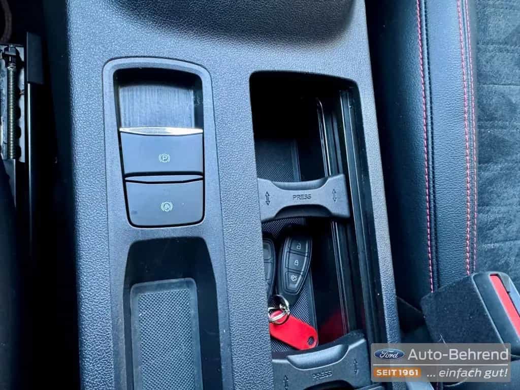 Ford Kuga ST-Line X el.Heckklappe Ganzjahresreifen 05/2022-photo-19