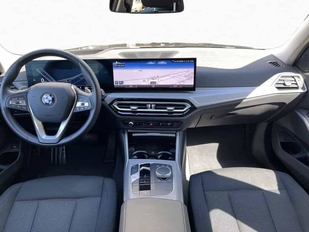 BMW 320 d xDrive Tour Aut. Pano,LivePro,HUD,St+Go,Kam 03/2023-photo-10