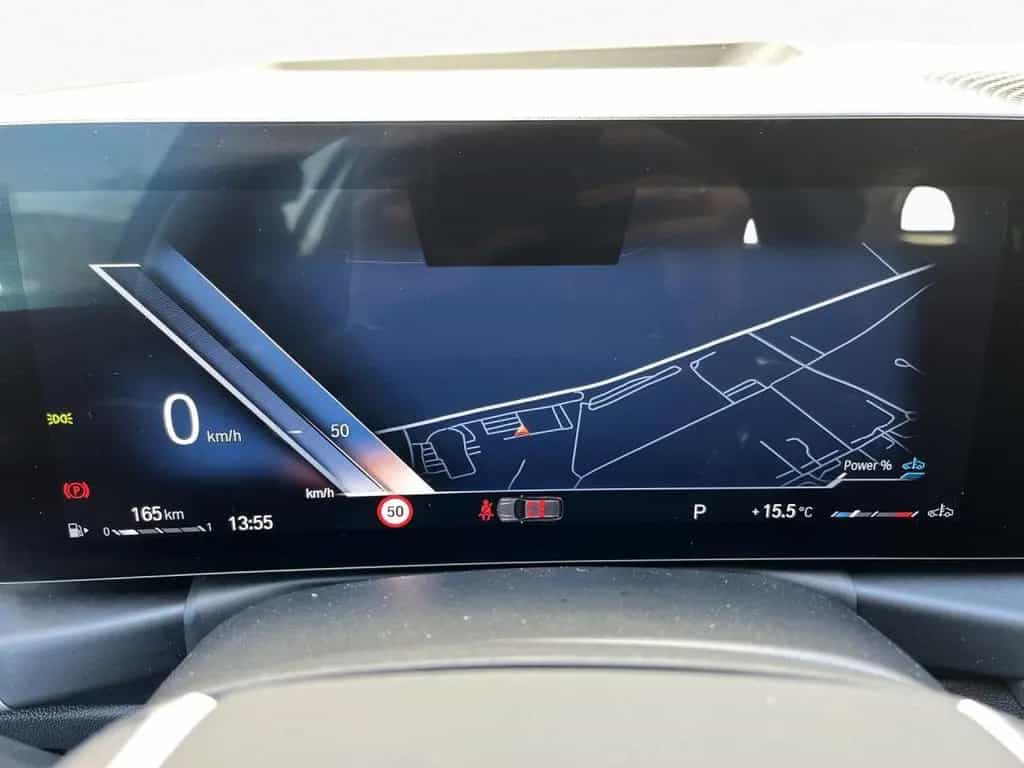 BMW 320 d xDrive Tour Aut. Pano,LivePro,HUD,St+Go,Kam 03/2023-photo-5