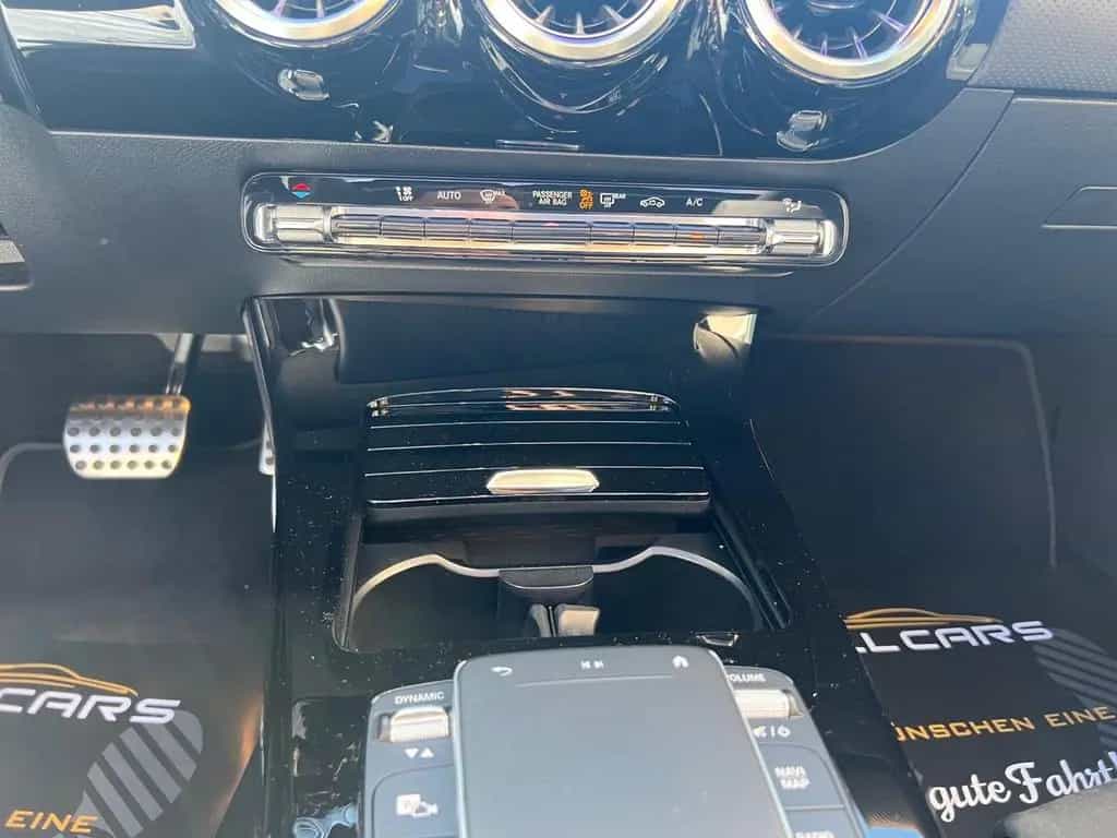 Mercedes-Benz CLA-Class 250 AMG Line*Pano*Kame*ToTWin*AbsTemp*NightP 06/2021-photo-23