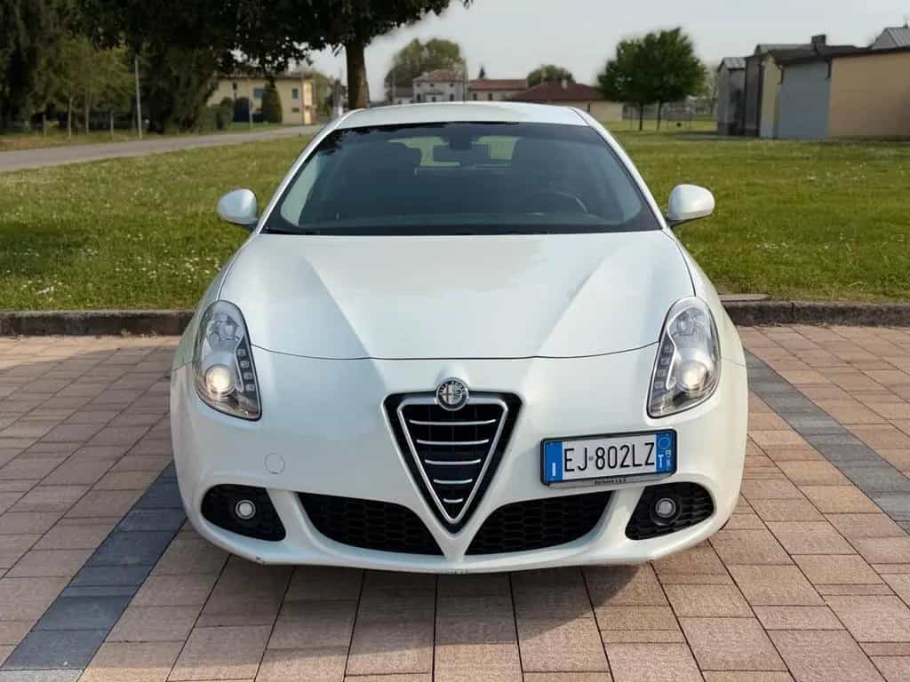 Alfa Romeo Giulietta 1.4 Turbo 120 CV Distinctiv 10/2011-photo-1
