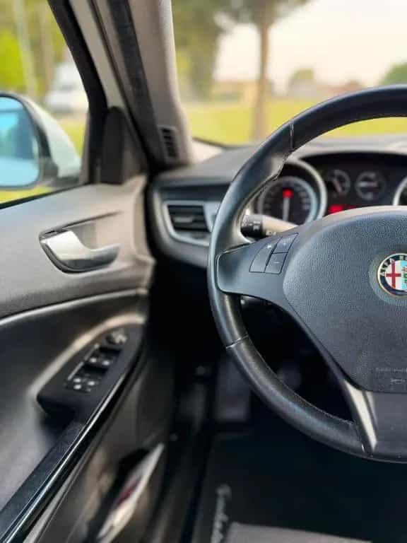 Alfa Romeo Giulietta 1.4 Turbo 120 CV Distinctiv 10/2011-photo-10