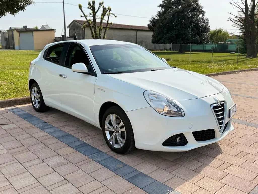 Alfa Romeo Giulietta 1.4 Turbo 120 CV Distinctiv 10/2011-photo-2
