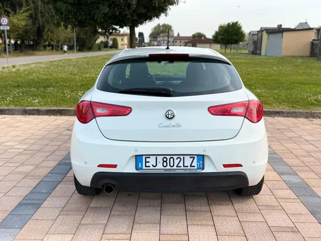 Alfa Romeo Giulietta 1.4 Turbo 120 CV Distinctiv 10/2011-photo-6