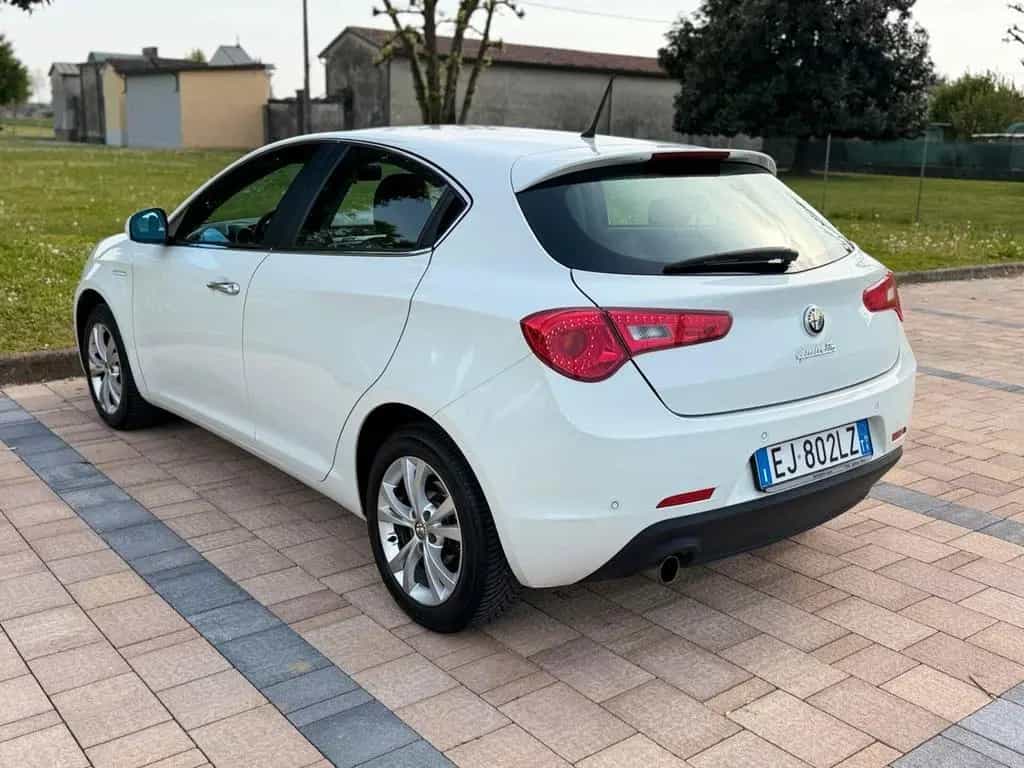 Alfa Romeo Giulietta 1.4 Turbo 120 CV Distinctiv 10/2011-photo-7