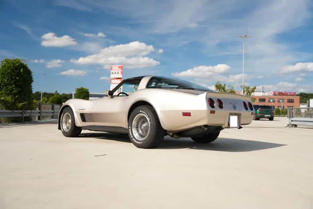 Corvette C3 Time Capsule - Low Mileage Survivor - TOP! 08/1982-photo-2