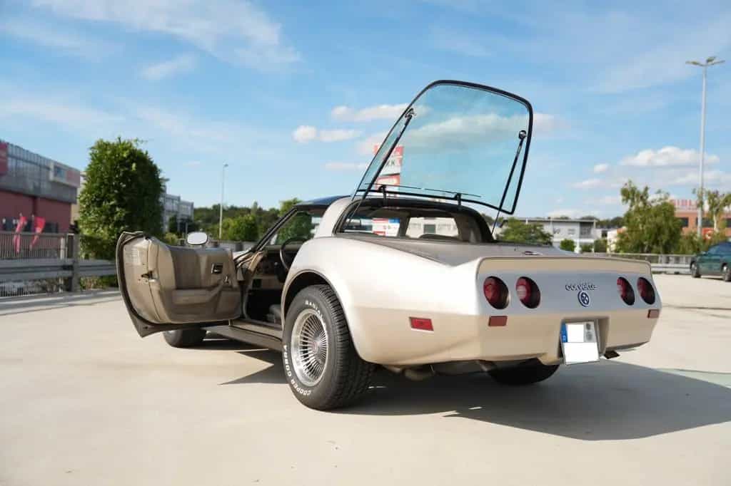 Corvette C3 Time Capsule - Low Mileage Survivor - TOP! 08/1982-photo-6