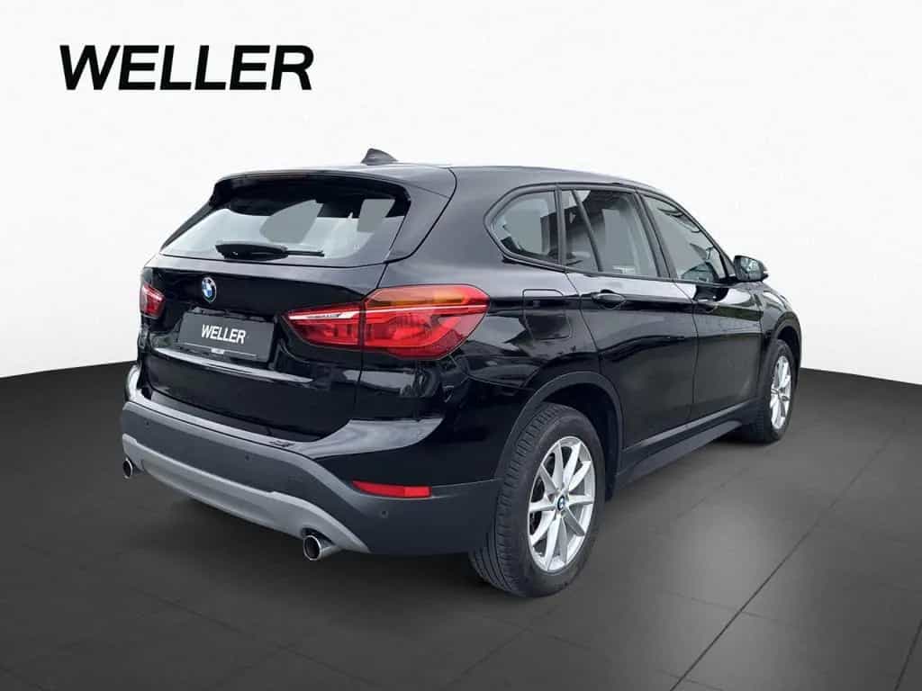 BMW X1 xDrive20i AHK PDC SHZ RFK NAVI TEMPO Klima 01/2018-photo-4