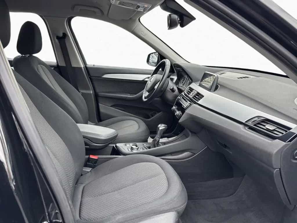BMW X1 xDrive20i AHK PDC SHZ RFK NAVI TEMPO Klima 01/2018-photo-9