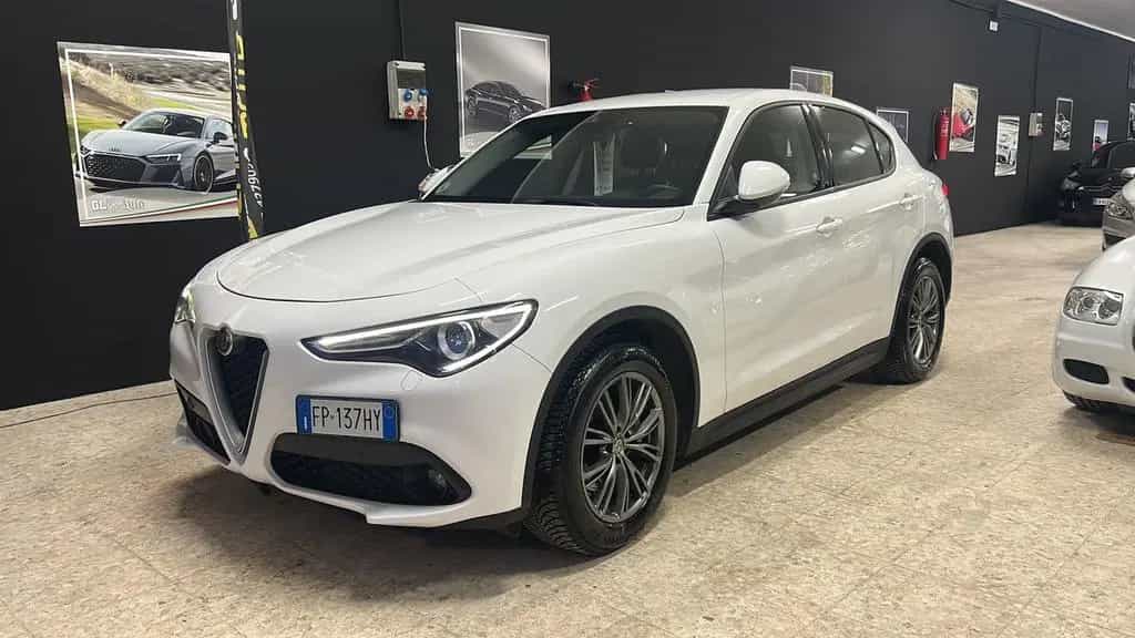 Alfa Romeo Stelvio 2.2 Turbodiesel 150 CV AT8 RW 04/2018-photo-2