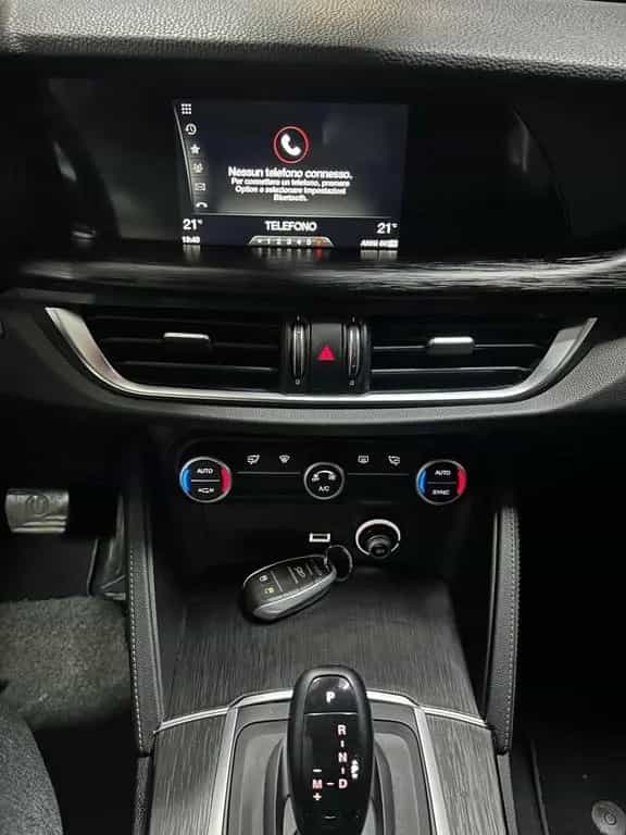 Alfa Romeo Stelvio 2.2 Turbodiesel 150 CV AT8 RW 04/2018-photo-4