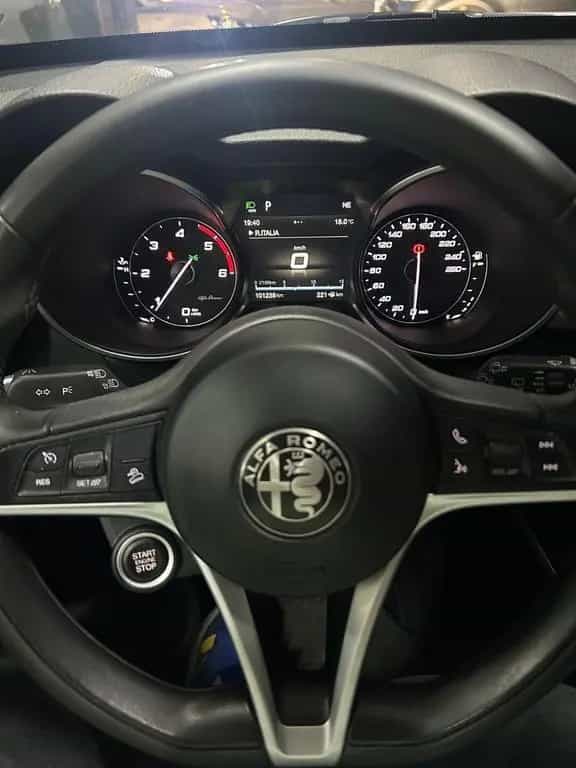 Alfa Romeo Stelvio 2.2 Turbodiesel 150 CV AT8 RW 04/2018-photo-5