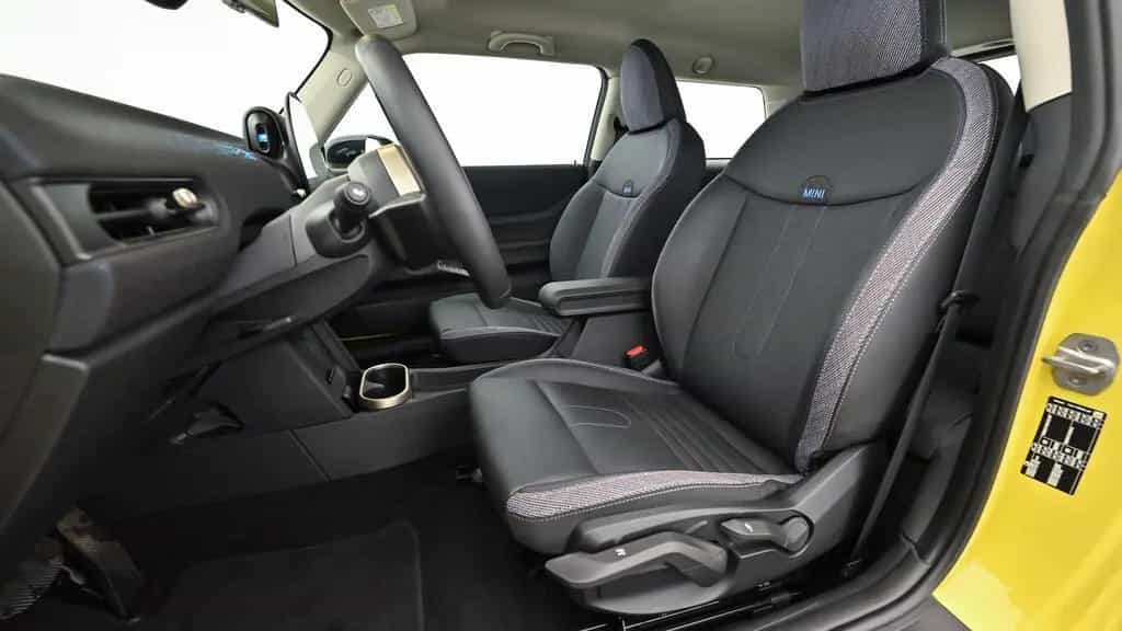 MINI Cooper C 01/2025-photo-10