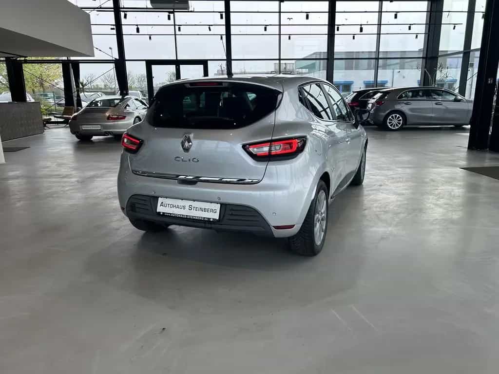 Renault Clio AUTOMATIK+NAVIGATION+PDC+TEMPOMAT Clio IV 08/2017-photo-3