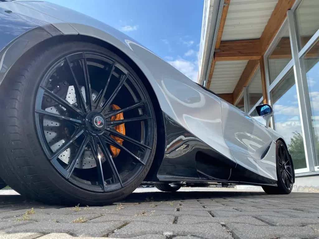 McLaren 720S Spider Novitec Bodykit Lift Garantie B&W 03/2021-photo-27