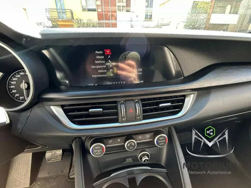 Alfa Romeo Stelvio 2.2d 180 CV Automatic EXECUTI 01/2018-photo-3