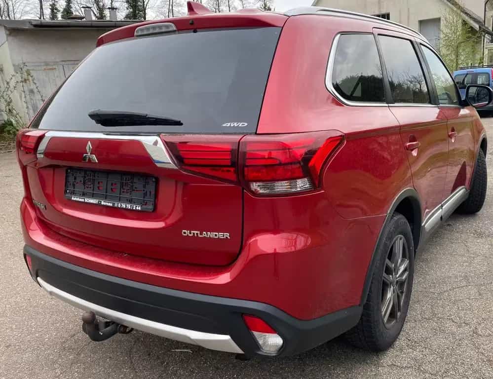 Mitsubishi Outlander 2.2 DI-D Edition 100+ 4WD Automati... 08/2018-photo-5