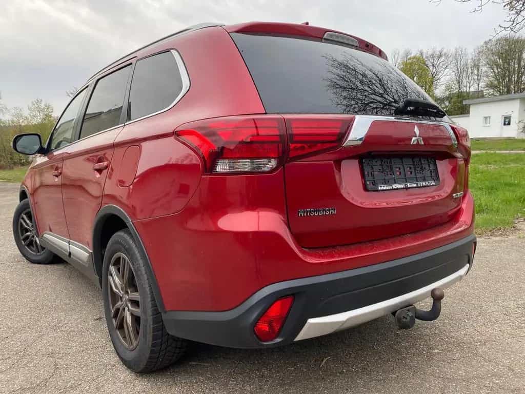 Mitsubishi Outlander 2.2 DI-D Edition 100+ 4WD Automati... 08/2018-photo-7