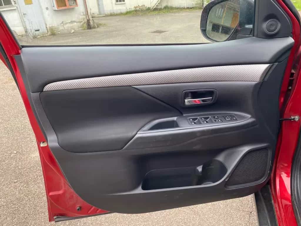 Mitsubishi Outlander 2.2 DI-D Edition 100+ 4WD Automati... 08/2018-photo-9