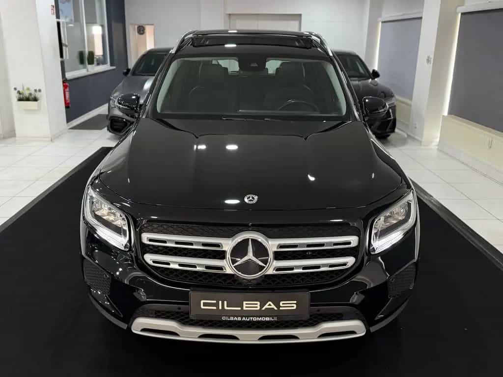 Mercedes-Benz GLB 200 d 8G PANORAMA*AHK*CARPLAY*NAVI*8xBEREIFT 04/2022-photo-1