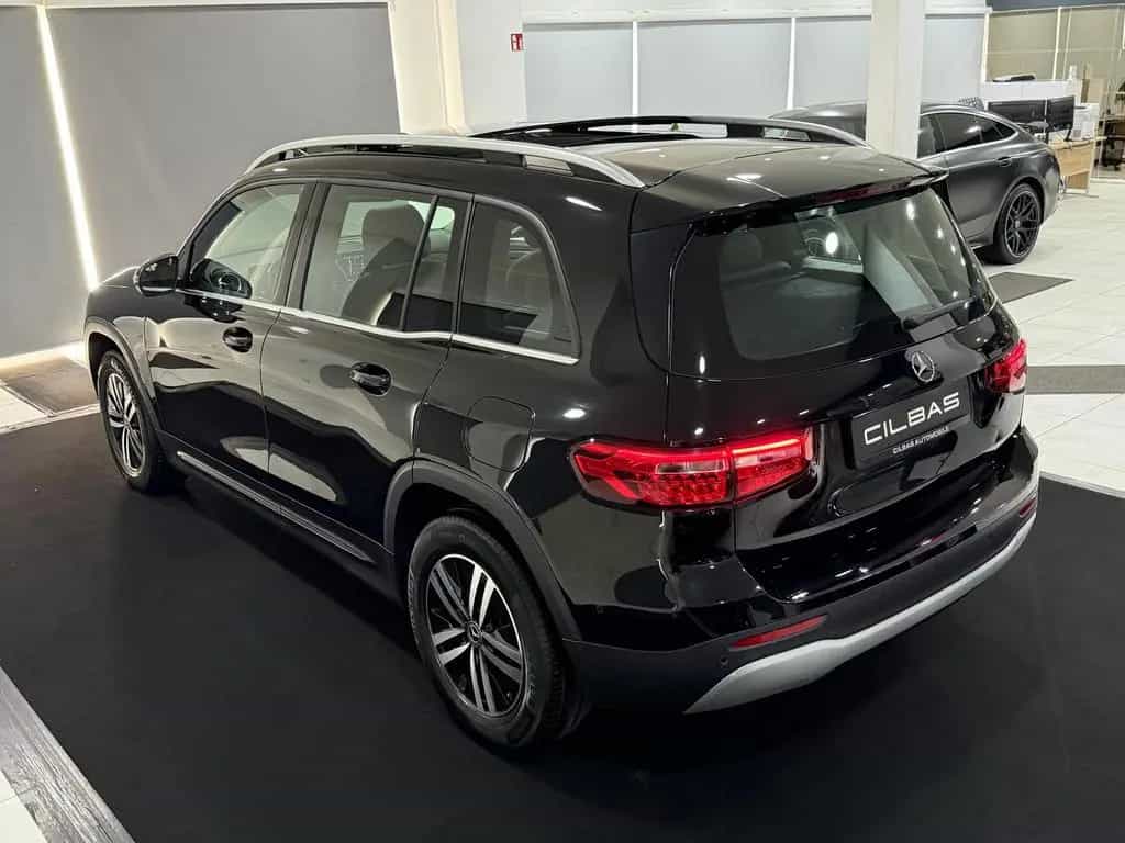 Mercedes-Benz GLB 200 d 8G PANORAMA*AHK*CARPLAY*NAVI*8xBEREIFT 04/2022-photo-12