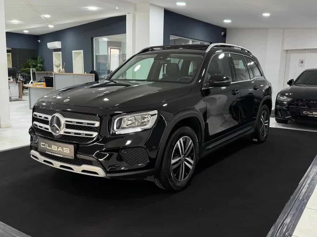 Mercedes-Benz GLB 200 d 8G PANORAMA*AHK*CARPLAY*NAVI*8xBEREIFT 04/2022-photo-2