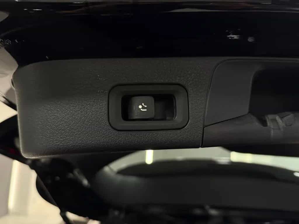 Mercedes-Benz GLB 200 d 8G PANORAMA*AHK*CARPLAY*NAVI*8xBEREIFT 04/2022-photo-21