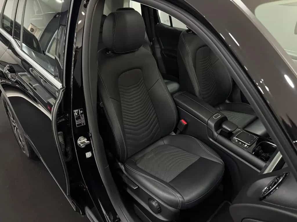 Mercedes-Benz GLB 200 d 8G PANORAMA*AHK*CARPLAY*NAVI*8xBEREIFT 04/2022-photo-27