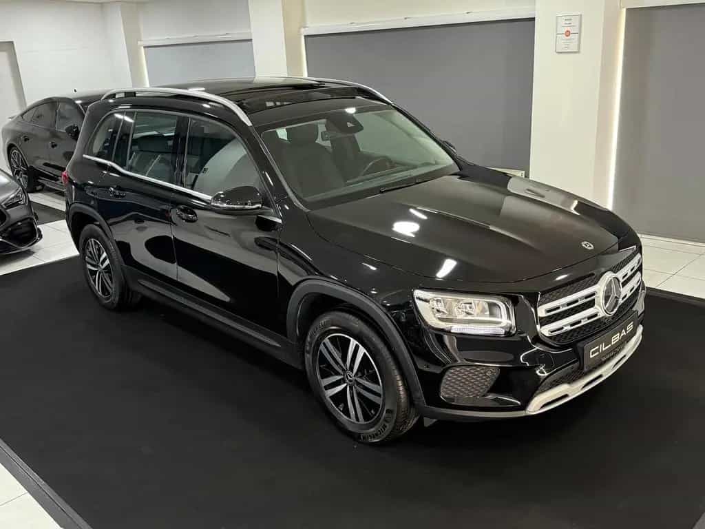 Mercedes-Benz GLB 200 d 8G PANORAMA*AHK*CARPLAY*NAVI*8xBEREIFT 04/2022-photo-3