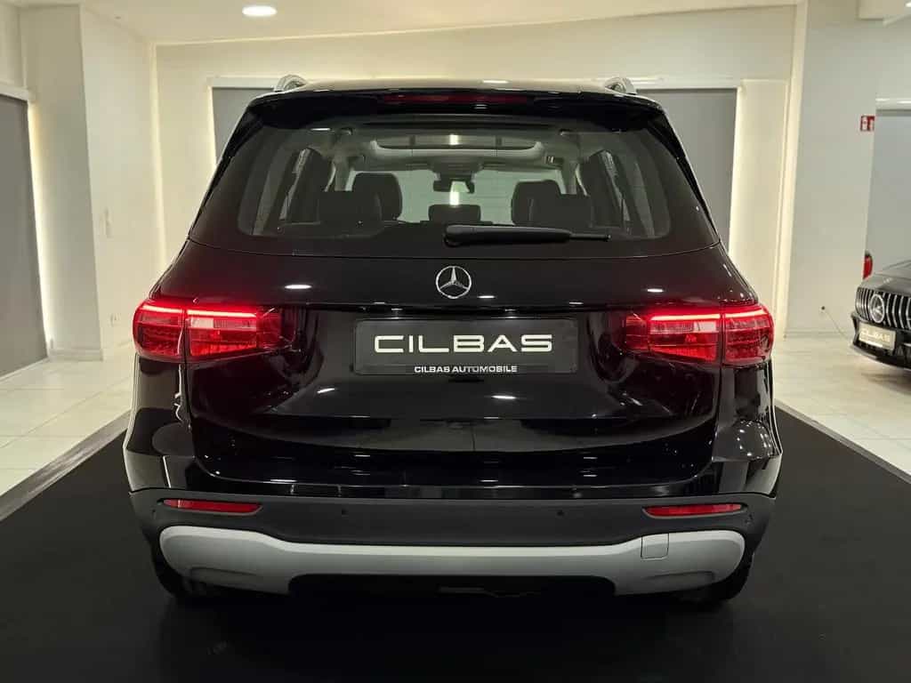 Mercedes-Benz GLB 200 d 8G PANORAMA*AHK*CARPLAY*NAVI*8xBEREIFT 04/2022-photo-8
