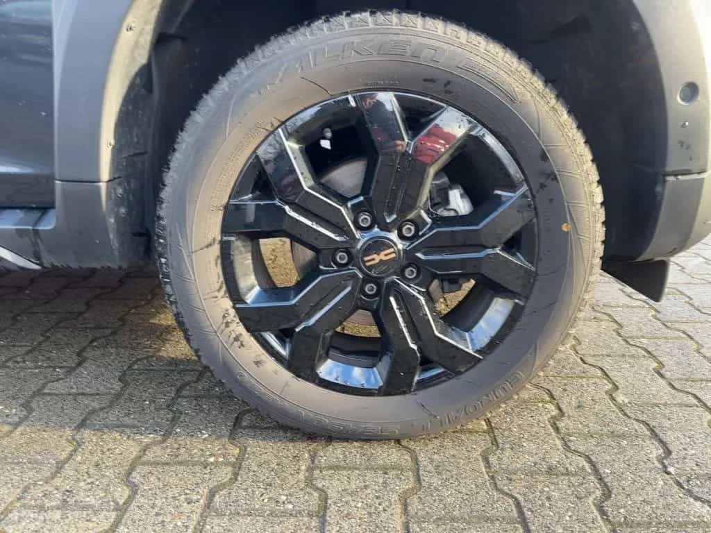 Dacia Duster Extreme TCe 150 EDC +Automatik+PDC hinten 12/2024-photo-16