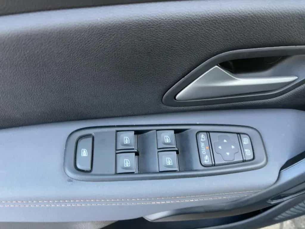 Dacia Duster Extreme TCe 150 EDC +Automatik+PDC hinten 12/2024-photo-27