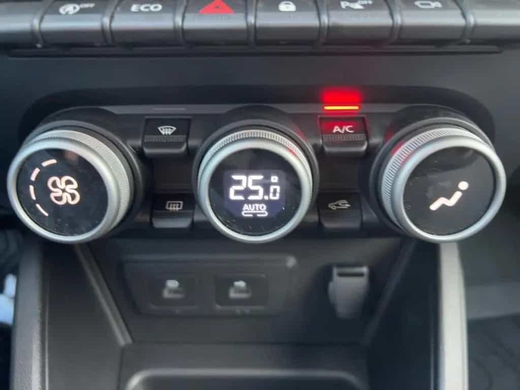 Dacia Duster Extreme TCe 150 EDC +Automatik+PDC hinten 12/2024-photo-40