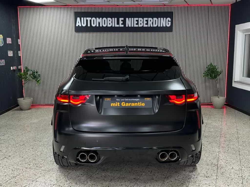 Jaguar F-Pace SVR AWD 5.0 V8 / Pano / HUD / ACC / 360° 12/2019-photo-9