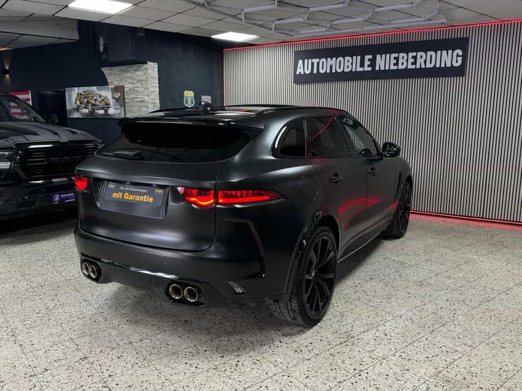 Jaguar F-Pace SVR AWD 5.0 V8 / Pano / HUD / ACC / 360° 12/2019-photo-10