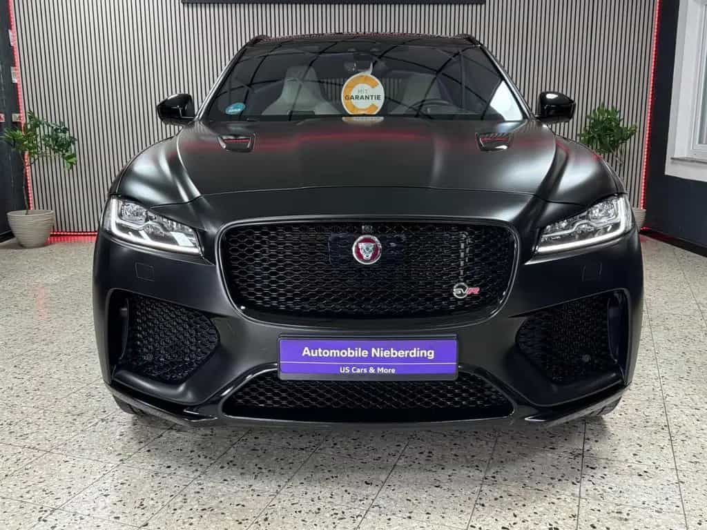 Jaguar F-Pace SVR AWD 5.0 V8 / Pano / HUD / ACC / 360° 12/2019-photo-3