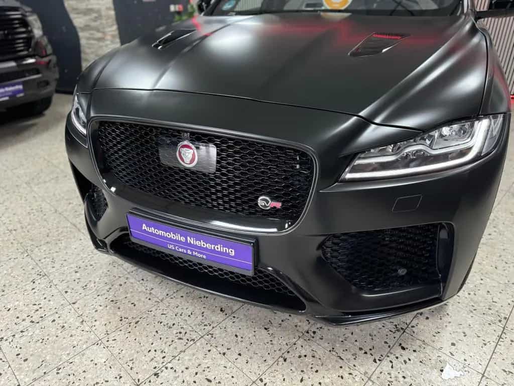 Jaguar F-Pace SVR AWD 5.0 V8 / Pano / HUD / ACC / 360° 12/2019-photo-7