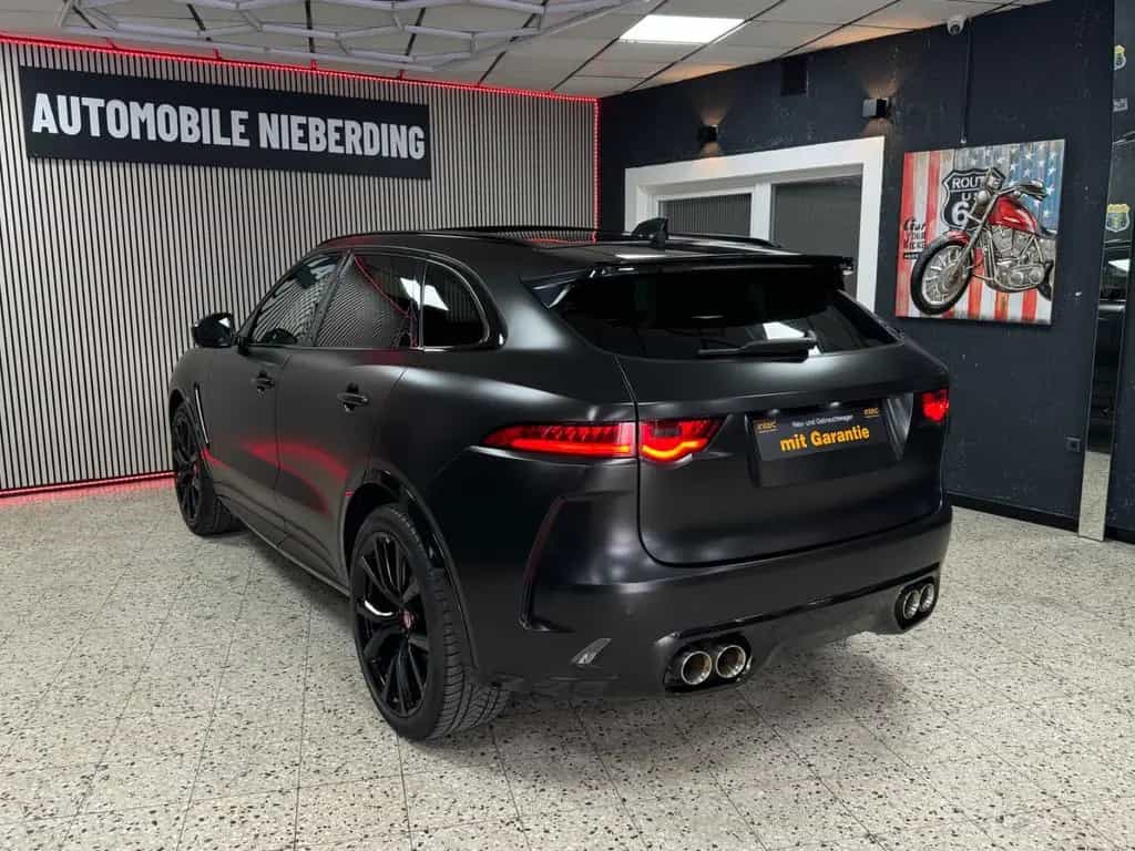 Jaguar F-Pace SVR AWD 5.0 V8 / Pano / HUD / ACC / 360° 12/2019-photo-8