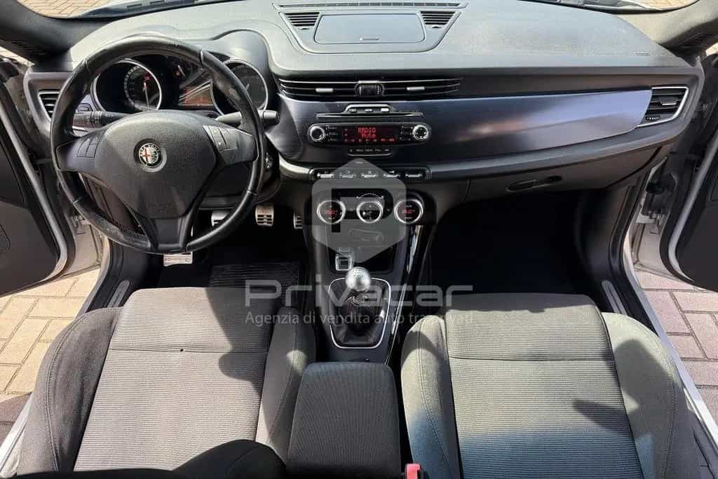 Alfa Romeo Giulietta ROMEO Giulietta 2.0 JTDm-2 140 CV Distincti 09/2012-photo-8
