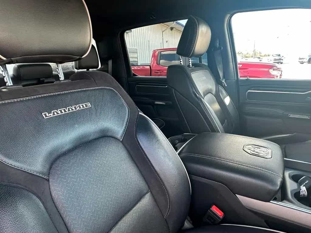 Dodge RAM 1500 Larami4x4 CrewCab unfallfrei im Vorlauf 07/2024-photo-19