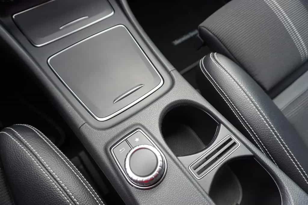 Mercedes-Benz GLA-Class 180 Urban LED Navi Tempomat AHK Keyless-Go 01/2018-photo-19
